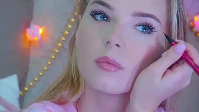 Check-out the world of girls and talk with our steaming hot slutz, bringing your desired characters to life with authentic apparel and cam streams.
