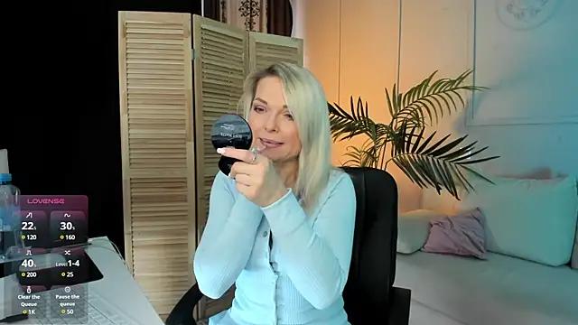 Check-out the world of girls and talk with our steaming hot slutz, bringing your desired characters to life with authentic apparel and cam streams.