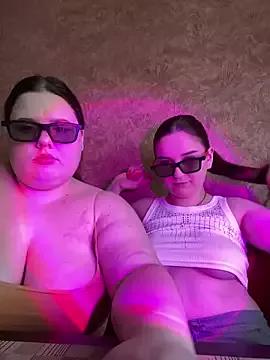 GoldAlisa from StripChat is Freechat