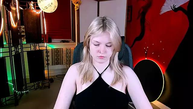 Check-out the world of girls and talk with our steaming hot slutz, bringing your desired characters to life with authentic apparel and cam streams.