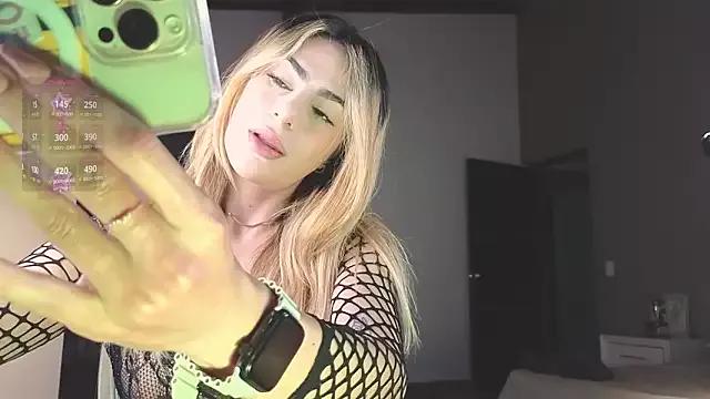 greyslopez from StripChat is Freechat