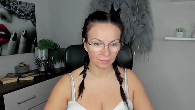 Check-out the world of girls and talk with our steaming hot slutz, bringing your desired characters to life with authentic apparel and cam streams.