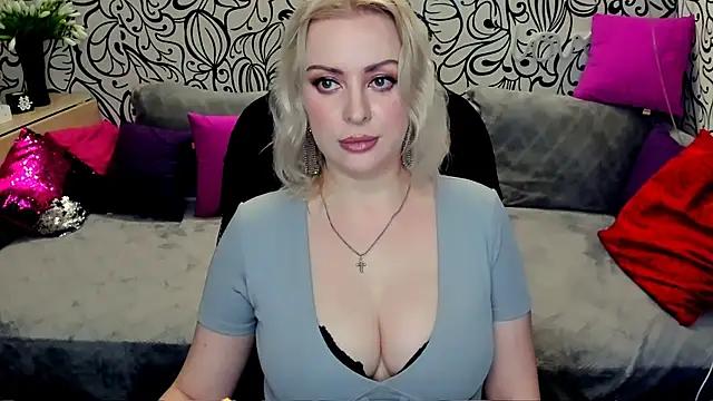 Check-out the world of girls and talk with our steaming hot slutz, bringing your desired characters to life with authentic apparel and cam streams.