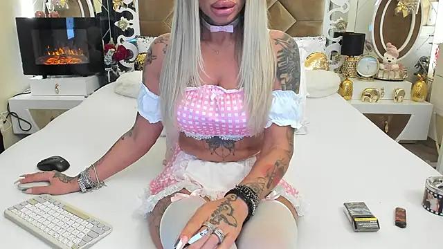 Check-out the world of girls and talk with our steaming hot slutz, bringing your desired characters to life with authentic apparel and cam streams.