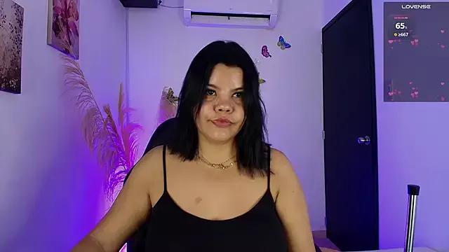 Iamlola_ from StripChat is Freechat