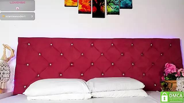 Ingridlover_99_ from StripChat is Freechat