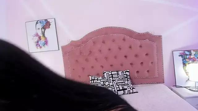 Iris_Thompson_ from StripChat is Freechat