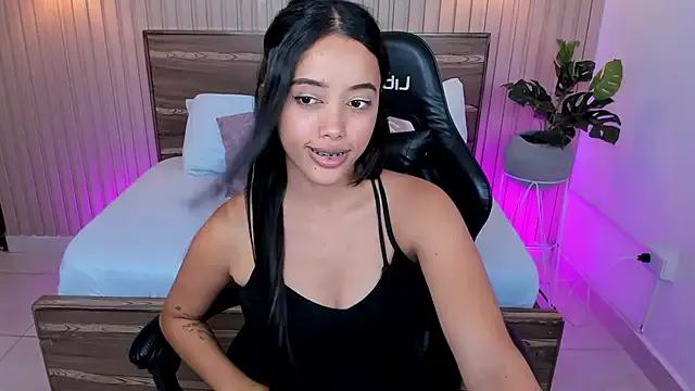 Check-out the world of girls and talk with our steaming hot slutz, bringing your desired characters to life with authentic apparel and cam streams.