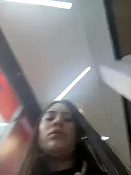 Isabella21_ from StripChat is Freechat