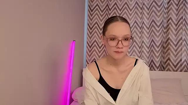 IsabellaaFox from StripChat is Freechat