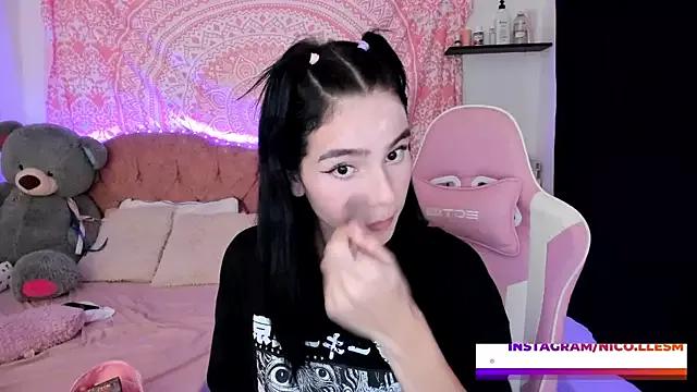 Check-out the world of girls and talk with our steaming hot slutz, bringing your desired characters to life with authentic apparel and cam streams.