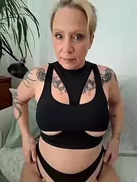 Check-out the world of girls and talk with our steaming hot slutz, bringing your desired characters to life with authentic apparel and cam streams.