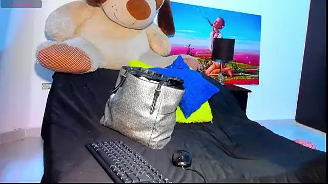 Check-out the world of girls and talk with our steaming hot slutz, bringing your desired characters to life with authentic apparel and cam streams.