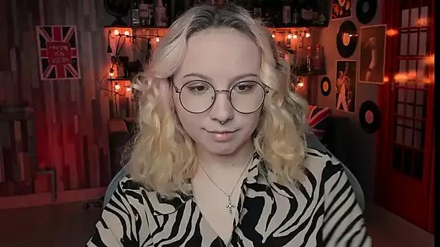 Check-out the world of girls and talk with our steaming hot slutz, bringing your desired characters to life with authentic apparel and cam streams.