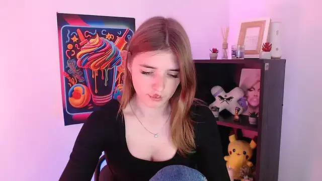 JuiceLips_ from StripChat is Freechat