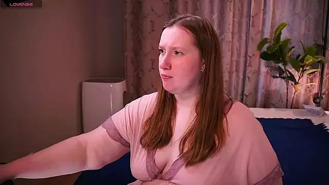 Julia_July from StripChat is Freechat
