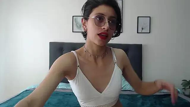 Check-out the world of girls and talk with our steaming hot slutz, bringing your desired characters to life with authentic apparel and cam streams.