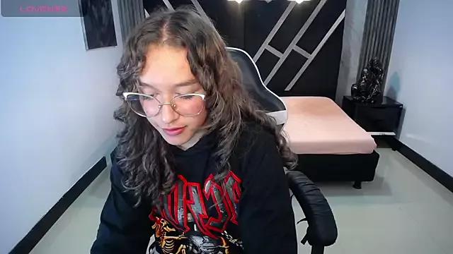 Check-out the world of girls and talk with our steaming hot slutz, bringing your desired characters to life with authentic apparel and cam streams.