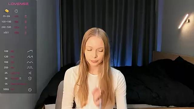 Kate_cutie from StripChat is Freechat