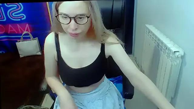Check-out the world of girls and talk with our steaming hot slutz, bringing your desired characters to life with authentic apparel and cam streams.