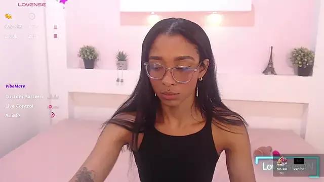 kimberlyBlaze from StripChat is Freechat