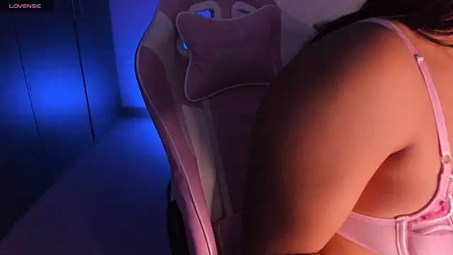 Check-out the world of girls and talk with our steaming hot slutz, bringing your desired characters to life with authentic apparel and cam streams.