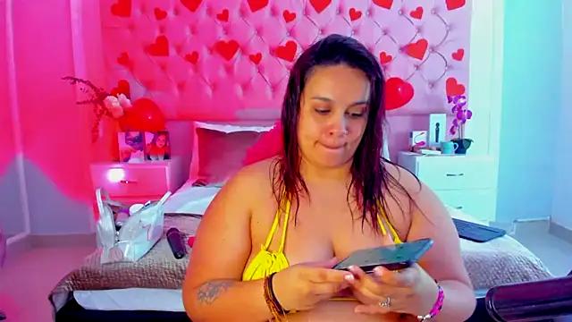 Check-out the world of girls and talk with our steaming hot slutz, bringing your desired characters to life with authentic apparel and cam streams.