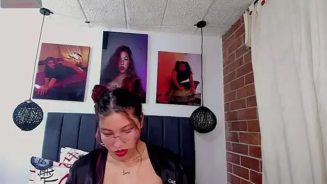 Check-out the world of girls and talk with our steaming hot slutz, bringing your desired characters to life with authentic apparel and cam streams.