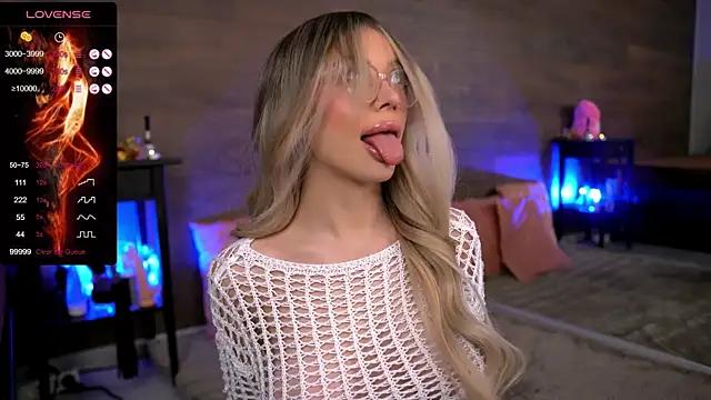 Check-out the world of girls and talk with our steaming hot slutz, bringing your desired characters to life with authentic apparel and cam streams.