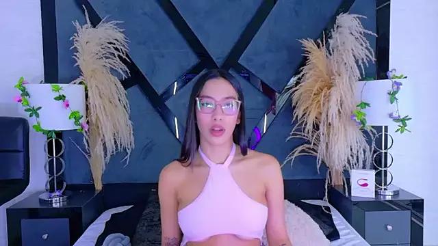 Check-out the world of girls and talk with our steaming hot slutz, bringing your desired characters to life with authentic apparel and cam streams.