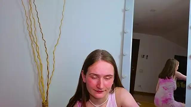 L1ittle_kitty_ from StripChat is Freechat