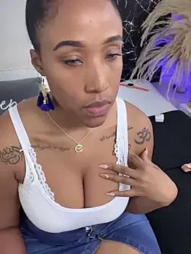 LadyEbonyX from StripChat is Freechat