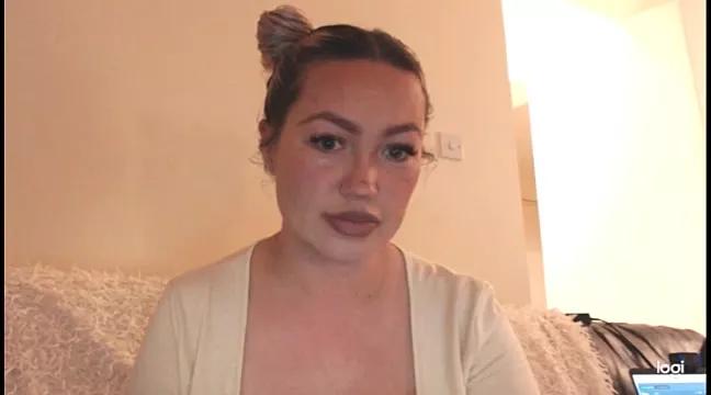 Spur your fetishes: Get dirty and flatter these gorgeous girls hosts, who will reward you with wild apparel and vibrating toys.