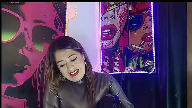Check-out the world of girls and talk with our steaming hot slutz, bringing your desired characters to life with authentic apparel and cam streams.