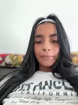 Laura_fernandezII from StripChat is Freechat