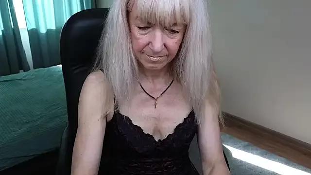 Laura_Gol from StripChat is Freechat