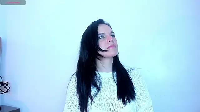 laura_hotties from StripChat is Freechat