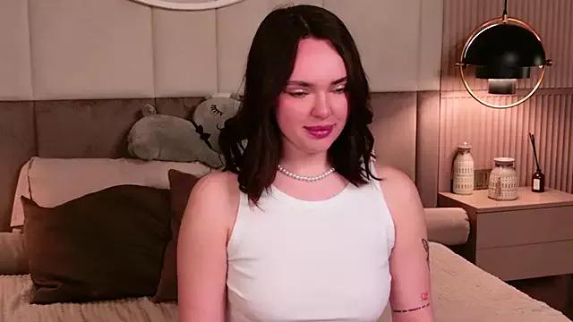 LauraBrigs from StripChat is Freechat