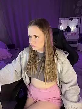 Lexi_noah from StripChat is Freechat
