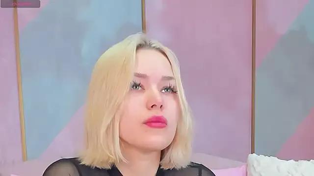 Check-out the world of girls and talk with our steaming hot slutz, bringing your desired characters to life with authentic apparel and cam streams.