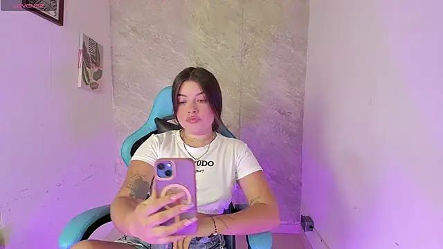 Check-out the world of girls and talk with our steaming hot slutz, bringing your desired characters to life with authentic apparel and cam streams.