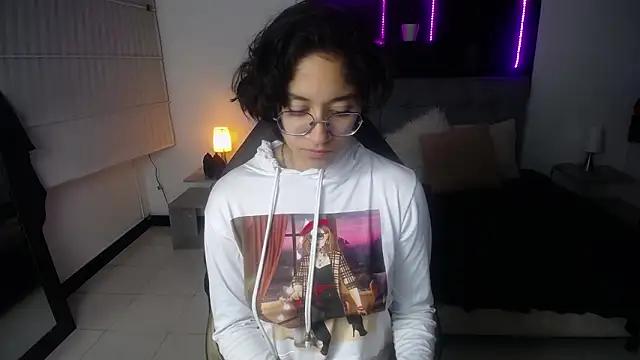 Check-out the world of girls and talk with our steaming hot slutz, bringing your desired characters to life with authentic apparel and cam streams.