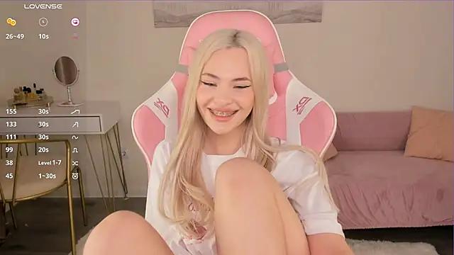 Check-out the world of girls and talk with our steaming hot slutz, bringing your desired characters to life with authentic apparel and cam streams.
