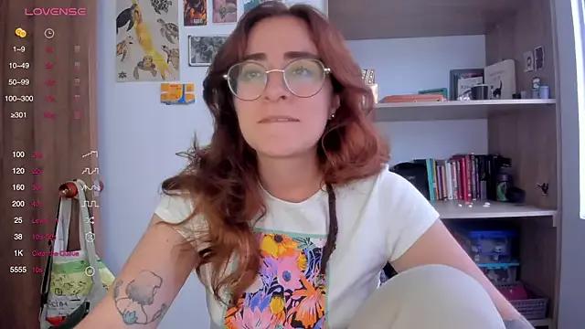 linda_giggle from StripChat is Freechat