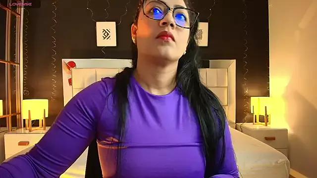 Check-out the world of girls and talk with our steaming hot slutz, bringing your desired characters to life with authentic apparel and cam streams.