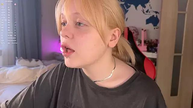 Check-out the world of girls and talk with our steaming hot slutz, bringing your desired characters to life with authentic apparel and cam streams.