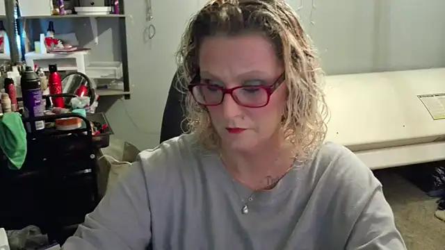 Check-out the world of girls and talk with our steaming hot slutz, bringing your desired characters to life with authentic apparel and cam streams.