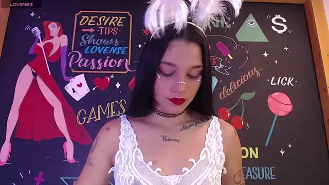 LolaLarsson from StripChat is Freechat