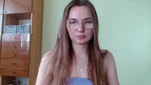 LooveELLYx from StripChat is Freechat