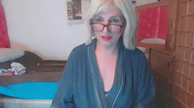 Check-out the world of girls and talk with our steaming hot slutz, bringing your desired characters to life with authentic apparel and cam streams.